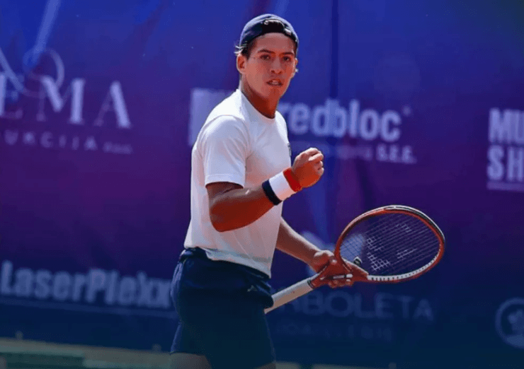 Foto: ATP/Divulgação - Sebastian Baez vira sobre Meligeni e fatura o Challenger de Santiago, no Chile.