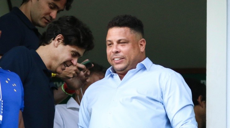 Fernando Moreno/AGIF - Ronaldo nas arquibancadas da Raposa