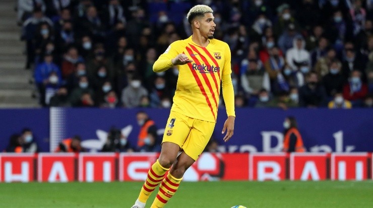 FOTO: Getty Images - NurPhoto / Colaborador - Ronald em partida pelo Barça