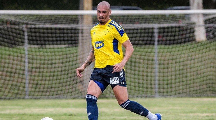 Foto: Gustavo Aleixo/Cruzeiro/Divulgação - O zagueiro segue sem ser utilizado por ordem da diretoria