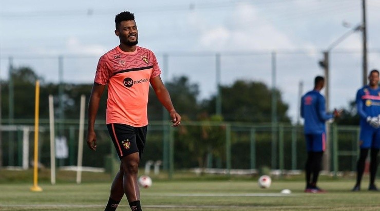 Sabino pode retornar ao Sport contra o Botafogo da Paraiba. Foto: Anderson Stevens/ Sport
