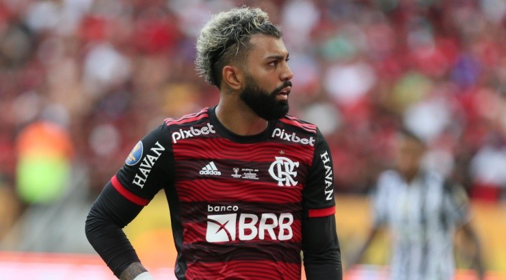Foto: Gil Gomes/AGIF - Gabigol 'se omitiu' na cobrança. Foto: Gil Gomes/AGIF - Gabigol 'se omitiu' na cobrança.