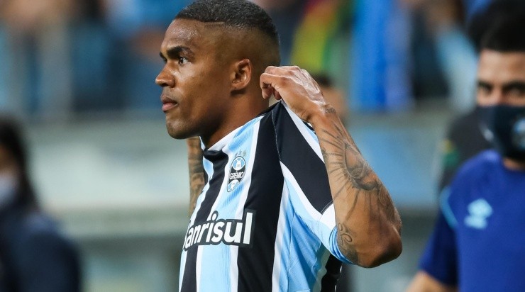 Foto: Pedro H. Tesch/AGIF - O meia-atacante se envolveu em polêmicas durante a passagem pelo Tricolor