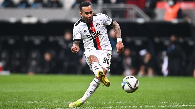 (Photo by Seskim Photo/MB Media/Getty Images) - Alex fez apenas 4 gols em 21 jogos pelo Besiktas.
