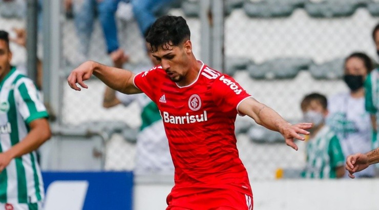 Foto: Luiz Erbes/AGIF - Gustavo Maia será mais utilizado.