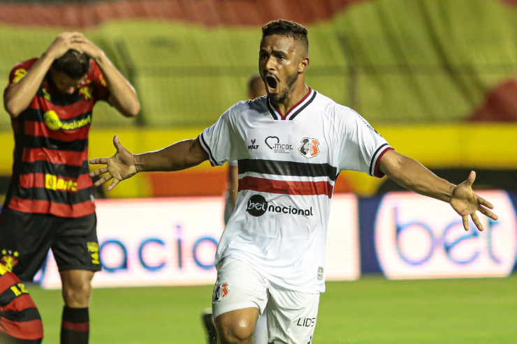 Tarcísio vive fase artilheira no Santa Cruz (Foto: Rafael Melo/Santa Cruz)