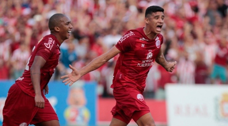 Caio Falcão/AGIF - Zagueiro busca reencontrar boa fase no Timbu