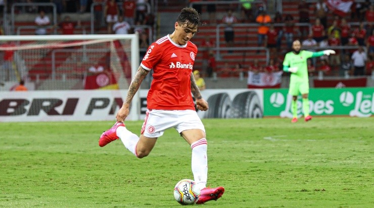 Foto: Maxi Franzoi/AGIF - Saravia não interessa ao Inter.