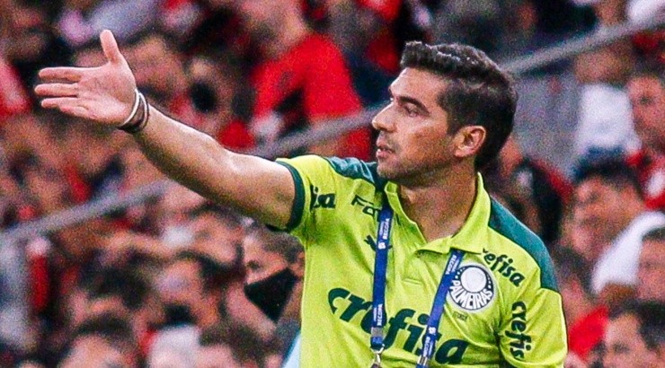 Foto: Gabriel Machado/AGIF - Abel falou sobre o técnico do rival.