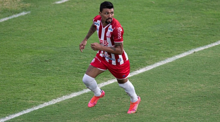 Jorge Rodrigues/AGIF - Atacante 'estrela' do Timbu não deve voltar cedo aos gramados