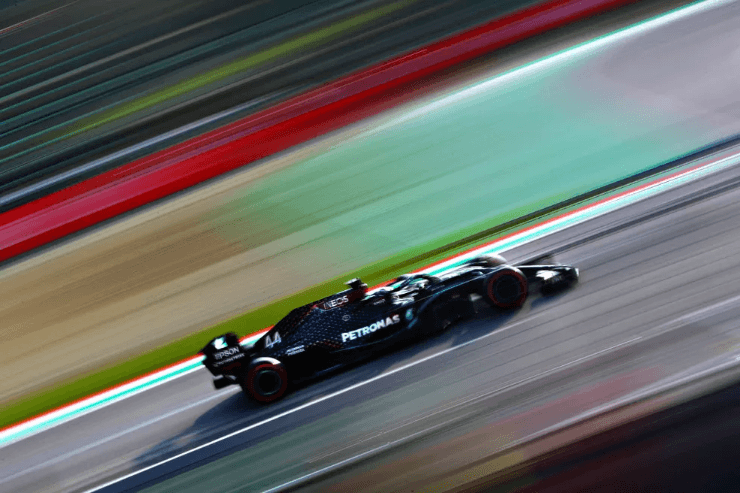 Foto: Mark Thompson/Getty Images - Lewis Hamilton, da Mercedes, no GP da Emilia-Romagna de 2020