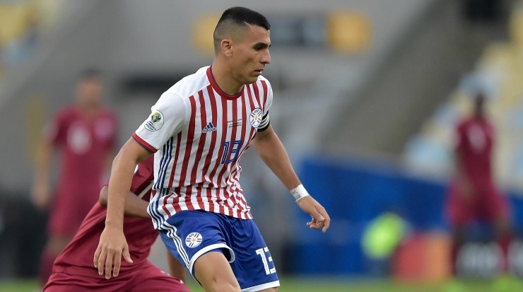 Foto: Thiago Ribeiro/AGIF - Paraguaio estaria dando preferência ao Atlético-MG.