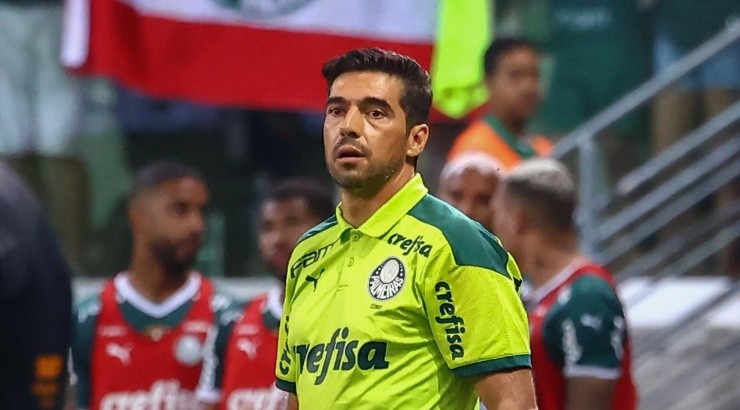 Foto: Marcello Zambrana/AGIF - Abel não relacionou PK no clássico. Foto: Marcello Zambrana/AGIF - Abel não relacionou PK no clássico.