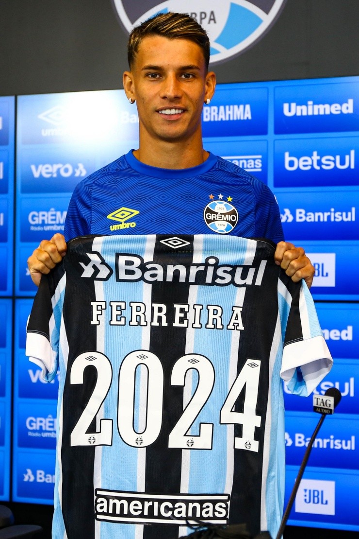 Torcedores do Palmeiras pedem Ferreirinha em troca de Gabriel Menino