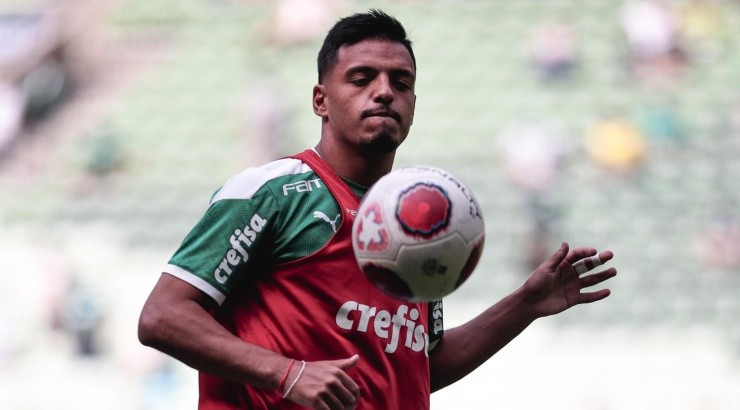 Foto: Ettore Chiereguini/AGIF - Gabriel Menino foi ventilado no Grêmio.
