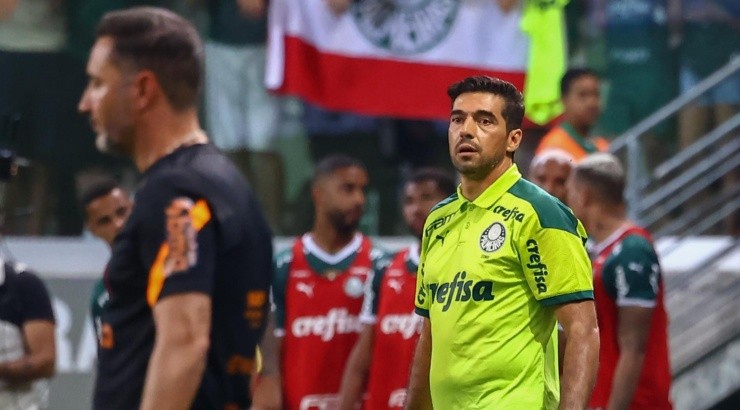 Foto: Marcello Zambrana/AGIF - Palmeiras fez muitas faltas contra o Corinthians.