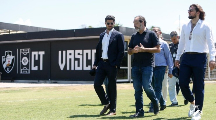 Foto: Rafael Ribeiro / Vasco / Divulgação - Representantes da 777 já estiveram no Brasil para conhecer a estrutura do Vasco