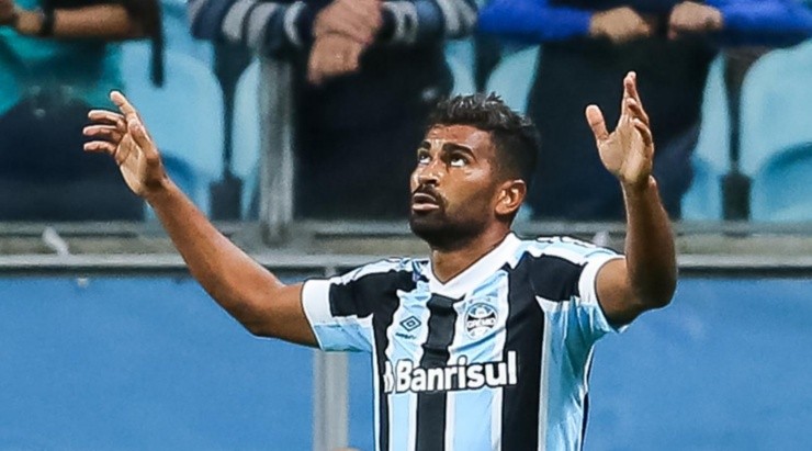 Foto: Pedro H. Tesch/AGIF - Thiago Santos também poderia ter deixado o Grêmio.