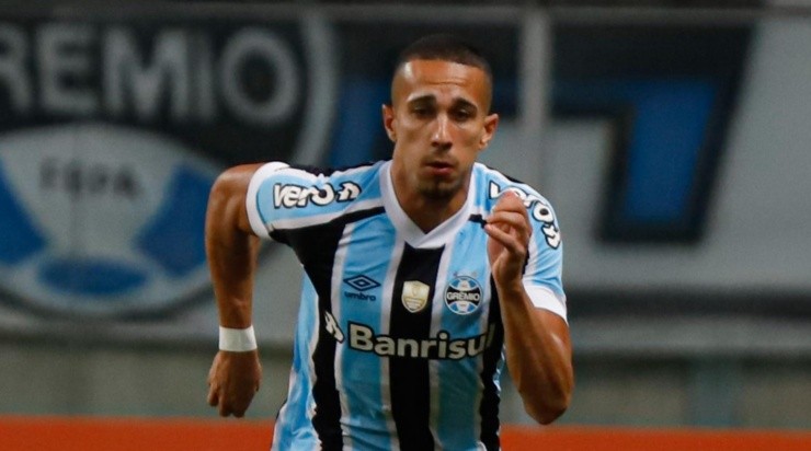 Foto: Maxi Franzoi/AGIF - Nicolas é desejado pelo Botafogo.