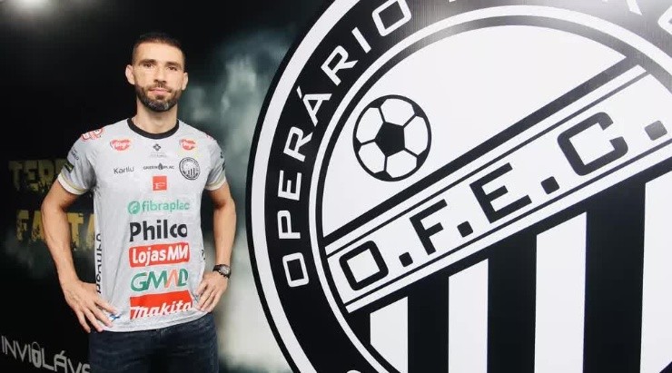 Foto: Divulgação/Operário-PR - Vanderlei apresentado no Fantasma