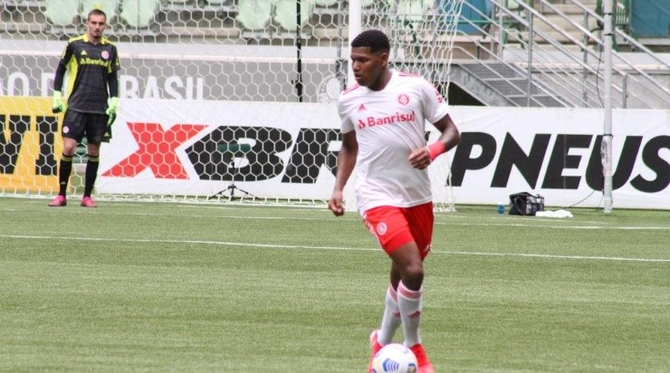 Foto: Jota Finkler/SC Internacional/Divulgação - Thauan Lara: sem espaço com Medina no Colorado