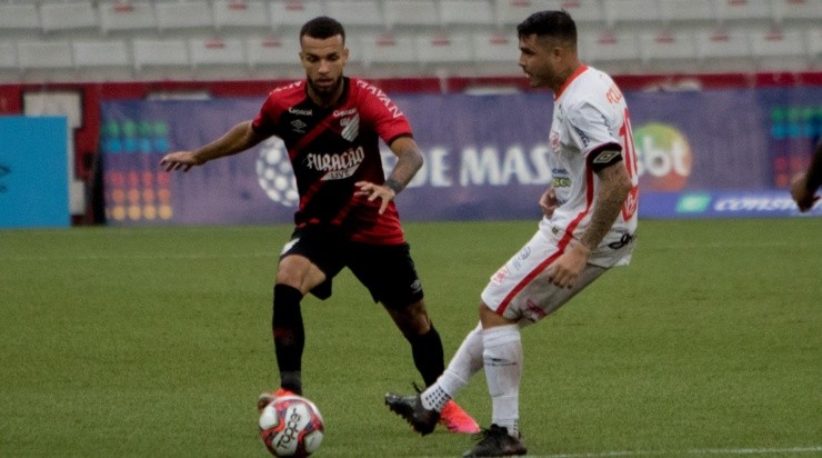 Robson Mafra/AGIF - Jajá pelo CAP