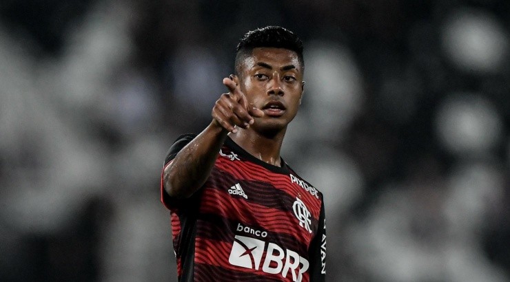 Foto: Thiago Ribeiro/AGIF - Atacante foi exaltado por Denílson. Foto: Thiago Ribeiro/AGIF - Atacante foi exaltado por Denílson.