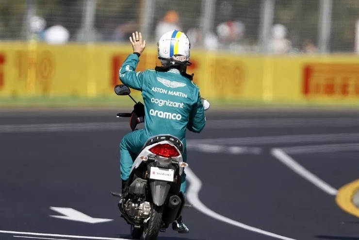 Sebastian Vettel na Scooter. Foto Divulgação Motor Sport
