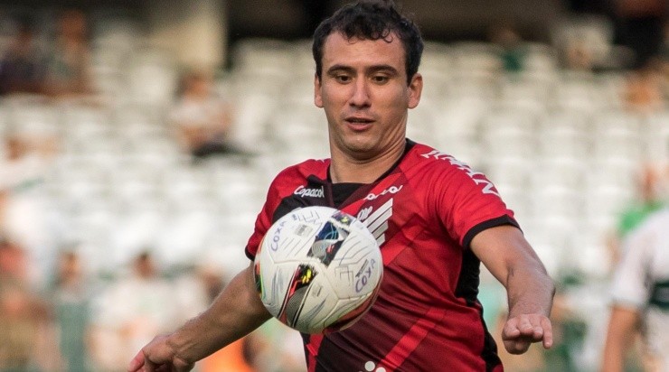 Foto: Robson Mafra/AGIF - Pablo: atacante foi defendido pelo novo treinador