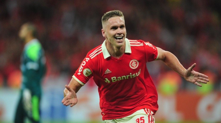 Foto: Divulgação/Inter - O atacante marcou com a camisa do Inter contra o Fortaleza