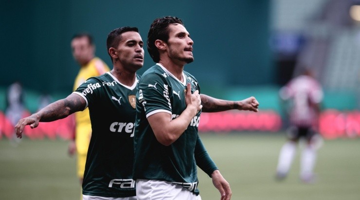 Veiga e Dudu mais uma vez não conseguiramfazer umaboa partida e o Palmeiras não saiu do 0 a 0 contra o Flamengo. Foto:Ettore Chiereguini/AGIF