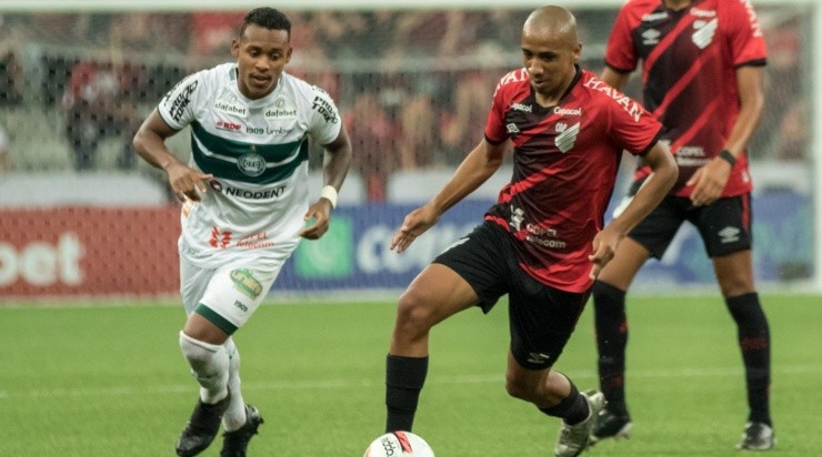  Foto: Robson Mafra/AGIF - Pablo Siles: favorito para iniciar a partida contra o Flamengo