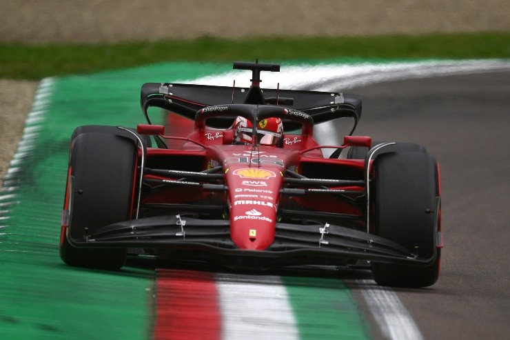 Clive Mason/Getty Images - Leclerc segue na liderança do campeonato