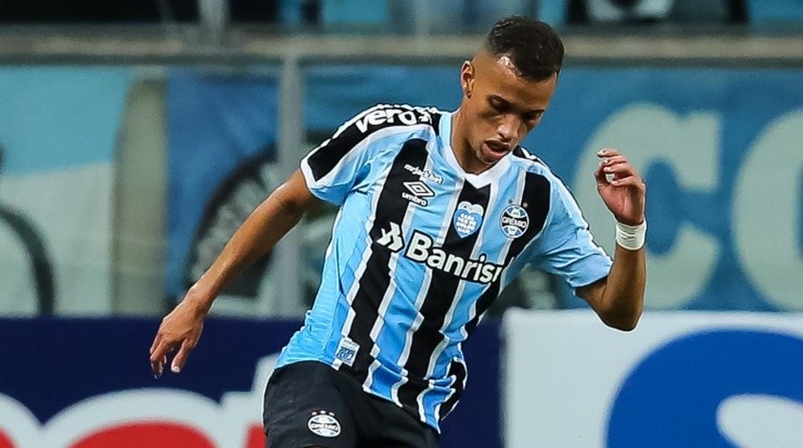 Foto: Pedro H. Tesch/AGIF - Bitello vem surpreendendo.