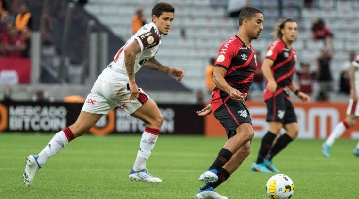 Foto: Robson Mafra/AGIF - Pedro jogou os 90 minutos diante do CAP.