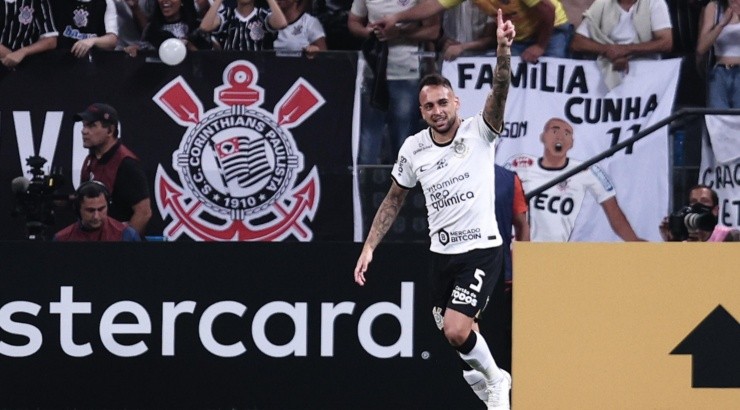 Foto: Ettore Chiereguini/AGIF - Maycon sobrou diante do Boca Juniors.