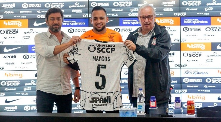 Foto: Rodrigo Coca/Agência Corinthians - Maycon foi um dos últimos que chegou ao Timão.