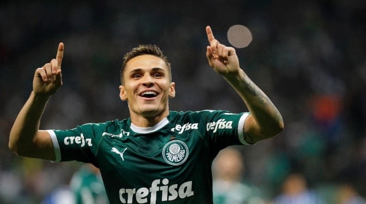 Veiga afirmou ser impossível jogar 100% todos os jogos bem fisicamente com o calendário com várias partidas como em 2022. Foto: César Greco/ Palmeiras