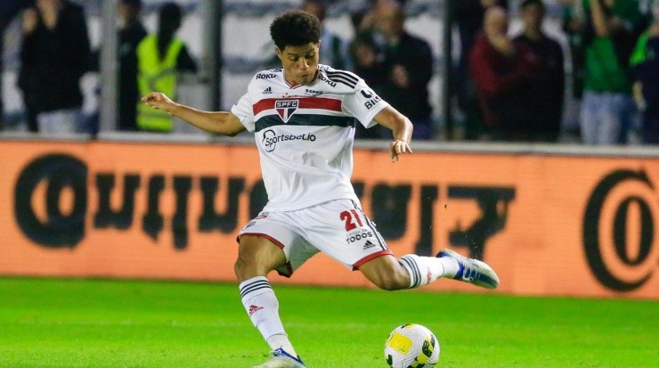 Luiz Erbes/AGIF - Sara será desfalque por bom tempo no SPFC. Luiz Erbes/AGIF - Sara será desfalque por bom tempo no SPFC.