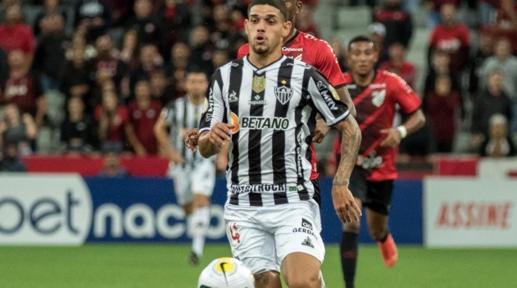 Foto: Robson Mafra/AGIF - Rubens: revelação da base do Galo Foto: Robson Mafra/AGIF - Rubens: revelação da base do Galo