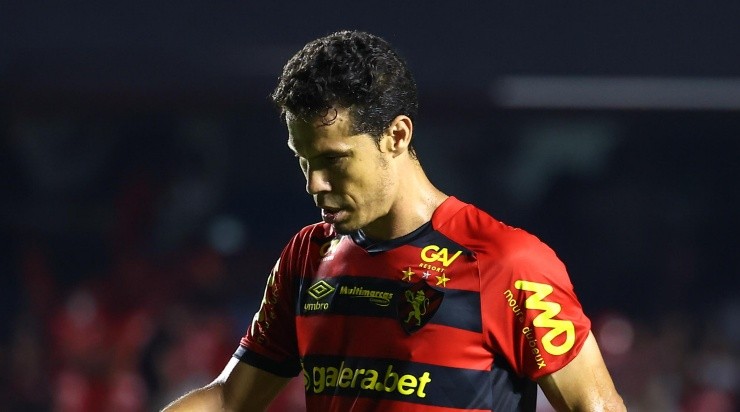 Foto: Marcello Zambrana/AGIF - Passagem pelo Sport foi a última da carreira. Foto: Marcello Zambrana/AGIF - Passagem pelo Sport foi a última da carreira.