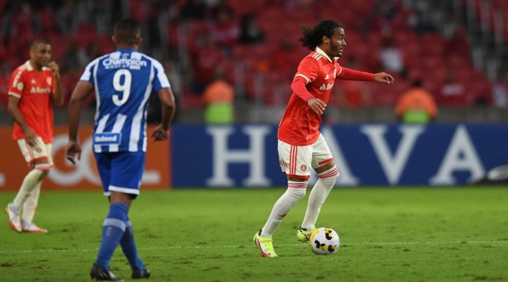 Foto: Divulgação/Inter - O jovem foi vaiado logo em sua 1ª partida como profissional