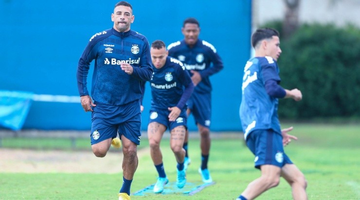 Foto: Renan Jardim / Grêmio FBPA / Divulgação - Artilheiro das últimas temporadas, Diego Souza aparece na lista