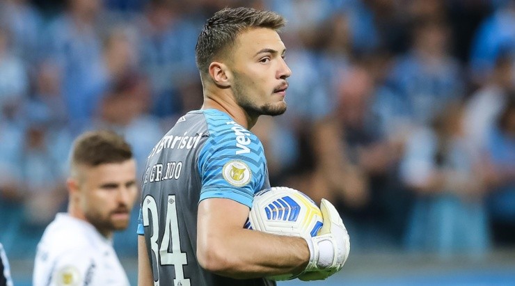 Foto: Pedro H. Tesch/AGIF - Gabriel Grando não deve permanecer no Grêmio.