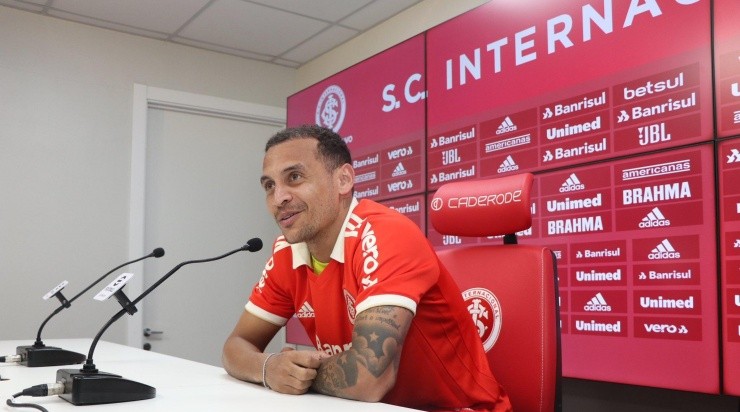 Alan Patrick deve ganhar alguns minutos com Mano no duelo contra o Juventude. Foto: Ricardo Duarte/ Internacional