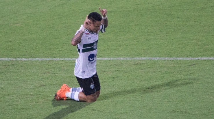 Robson Mafra/AGIF - Neilton está de volta ao Coxa. 