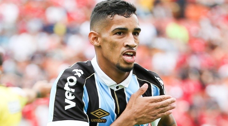 Foto: Alexandre Schneider/Getty Images/Brasil - Fabrício: se destacou pelo Grêmio na Copinha de 2020