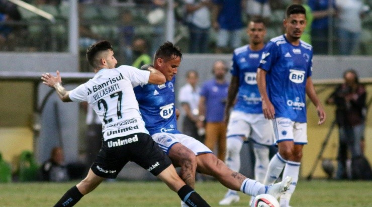 Foto: Fernando Moreno/AGIF - Disputa entre os clubes continua, mas desta vez fora dos gramados.