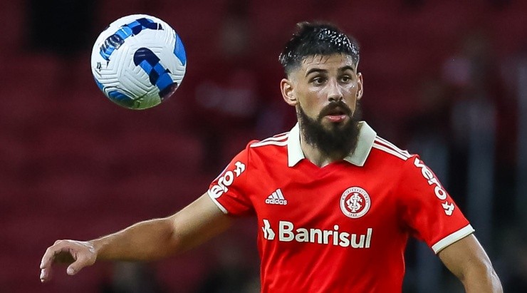 Foto: Pedro H. Tesch/AGIF - Bruno Méndez vem jogando com frequência no Internacional.