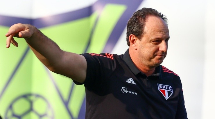 Foto: Marcello Zambrana/AGIF - Ceni: aguarda reforços após perder dupla